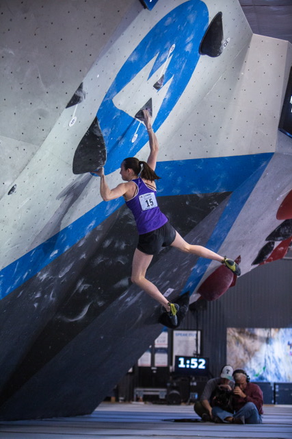 Emma - Bouldering